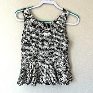 Forever 21 Black and White Tank Top Size M